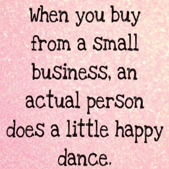 Meet your Posher, Beth, The BUNDLE QUEEN & Direct Selling Nana - Picture 3 of 8